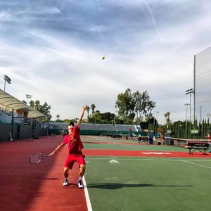 Image post by @uscmenstennis on Instagram