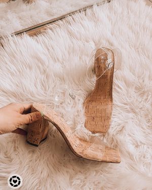 Image post by @dsw on Instagram