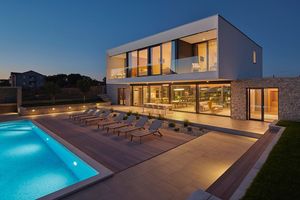 Image post by @christiesrealestate on Instagram