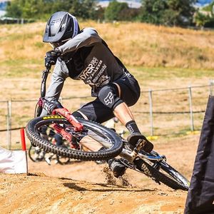 Image post by @foxmtb on Instagram