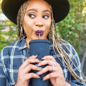 Image post by @blackgirlsinstarbucks on Instagram