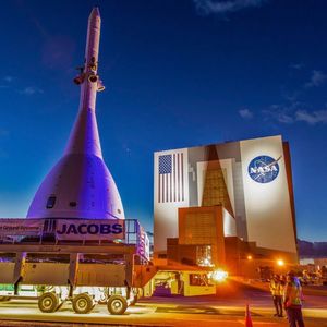 Image post by @nasaartemis on Instagram