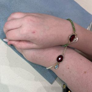 Image post by @beadcache on Instagram
