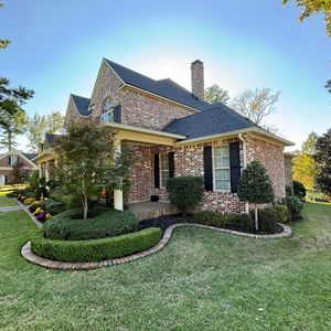 Image post by @stonewaterroofing on Instagram