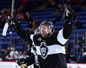 Image post by @readingroyals on Instagram