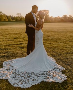 Image post by @theknot on Instagram