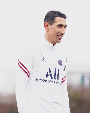 Image post by @psg on Instagram