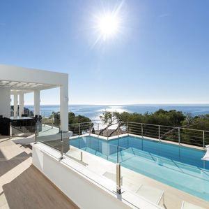 Image post by @christiesrealestate on Instagram