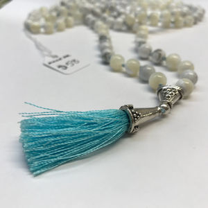Image post by @beadcache on Instagram