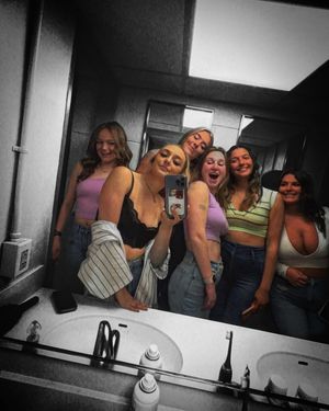Image post by @elyssamargarett on Instagram