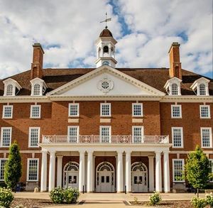Image post by @illiniunion on Instagram