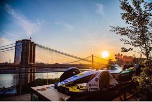 Image post by @lucasdigrassi on Instagram