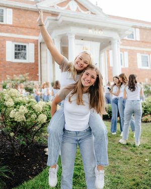 Image post by @mizzoutheta on Instagram