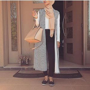 Image post by @amaliah_com on Instagram