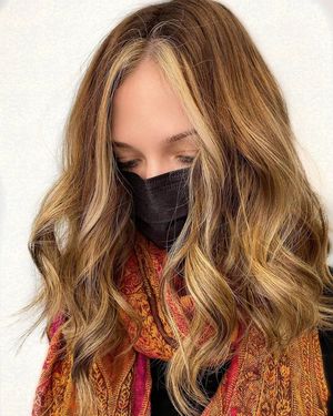Image post by @AquaFireSalon on Facebook