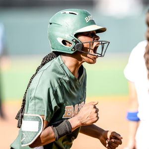Image post by @baylorsoftball on Instagram