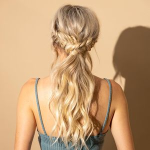 Image post by @unite_hairtv on Instagram