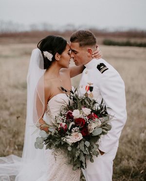 Image post by @theknot on Instagram