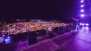 Image post by @nickyjam on Instagram
