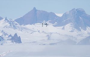 Image post by @white.desert.antarctica on Instagram