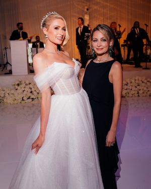 Image post by @parishilton on Instagram