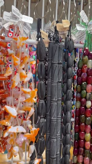 Video post by @beadcache on Instagram