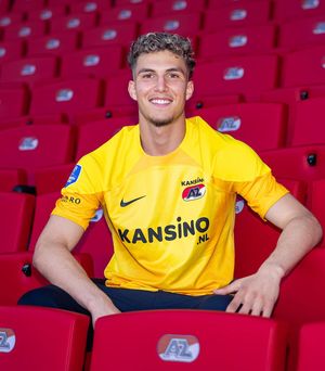 Image post by @azalkmaar on Instagram