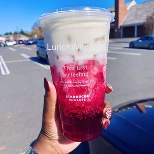 Image post by @blackgirlsinstarbucks on Instagram