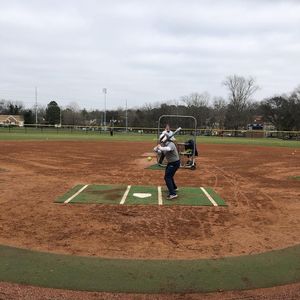 Image post by @leeusoftball on Instagram