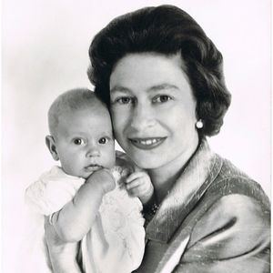 Image post by @theroyalfamily on Instagram