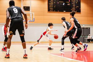Image post by @itchenbball on Instagram