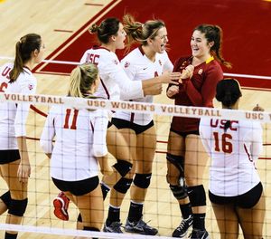 Image post by @uscwomensvolley on Instagram