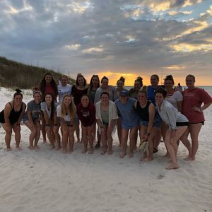 Image post by @leeusoftball on Instagram