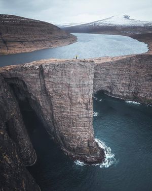Image post by @dronepals on Instagram
