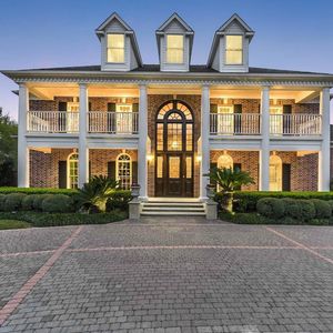 Image post by @christiesrealestate on Instagram