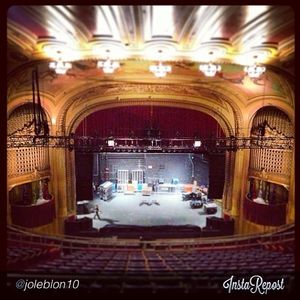 Image post by @thewarfield on Instagram