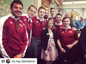 Image post by @du_hockey on Instagram