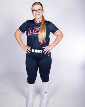 Image post by @leeusoftball on Instagram