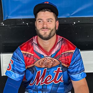 Image post by @syracusemets on Instagram