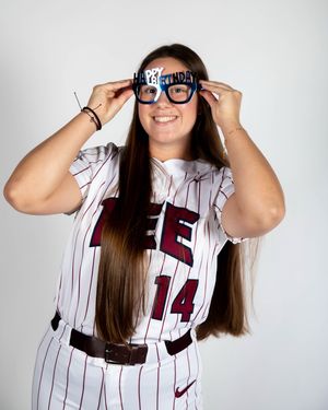 Image post by @leeusoftball on Instagram