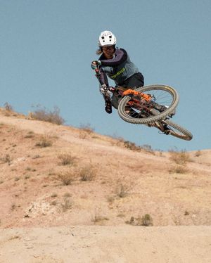 Image post by @foxmtb on Instagram