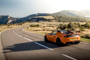 Image post by @lotuscars on Instagram