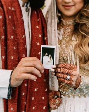 Image post by @thismodernlovephoto on Instagram
