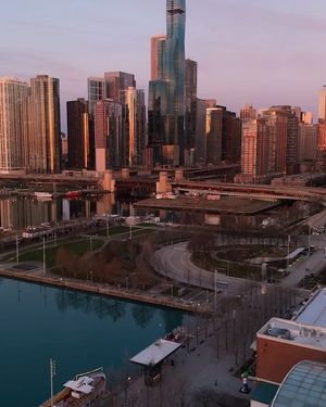 Image post by @chicago.explore on Instagram
