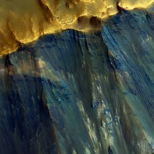 Image post by @nasaartemis on Instagram