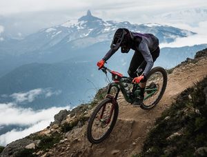 Image post by @foxmtb on Instagram