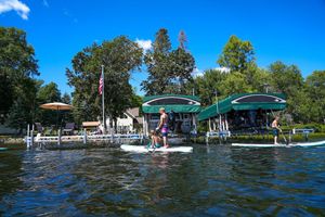 Image post by @lakecountrybarge on Facebook