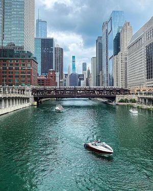Image post by @chicago.explore on Instagram