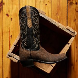 Image post by @tonylamaboots on Instagram