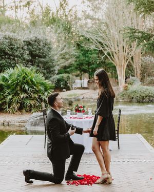 Image post by @thismodernlovephoto on Instagram